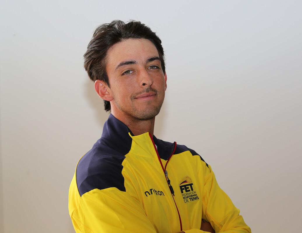 Headshot of Andres Andrade