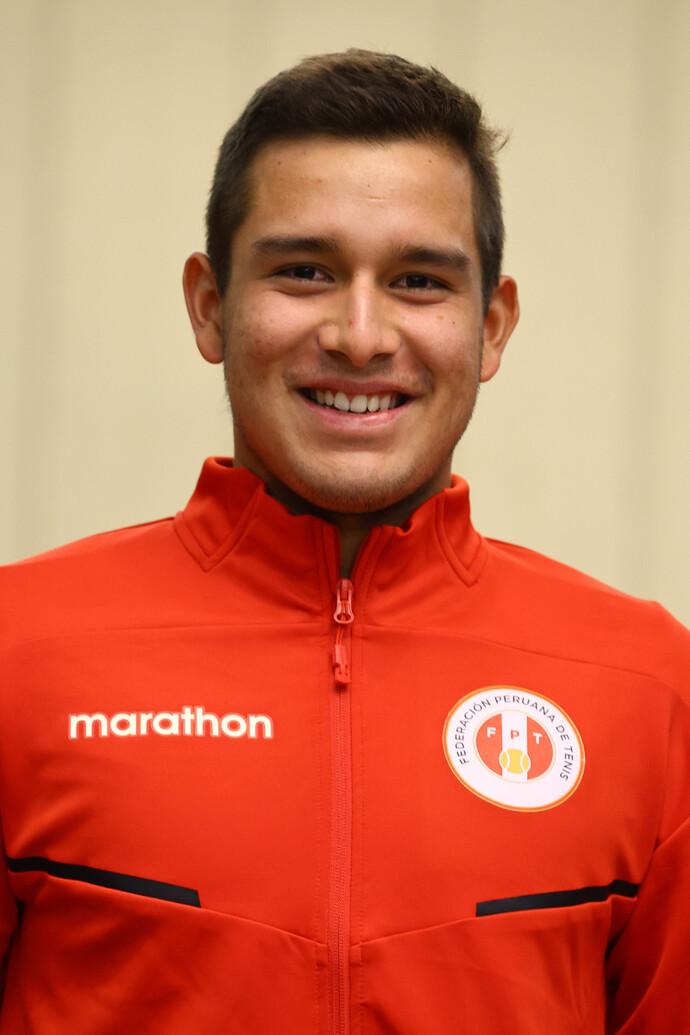 Headshot of Gonzalo Bueno