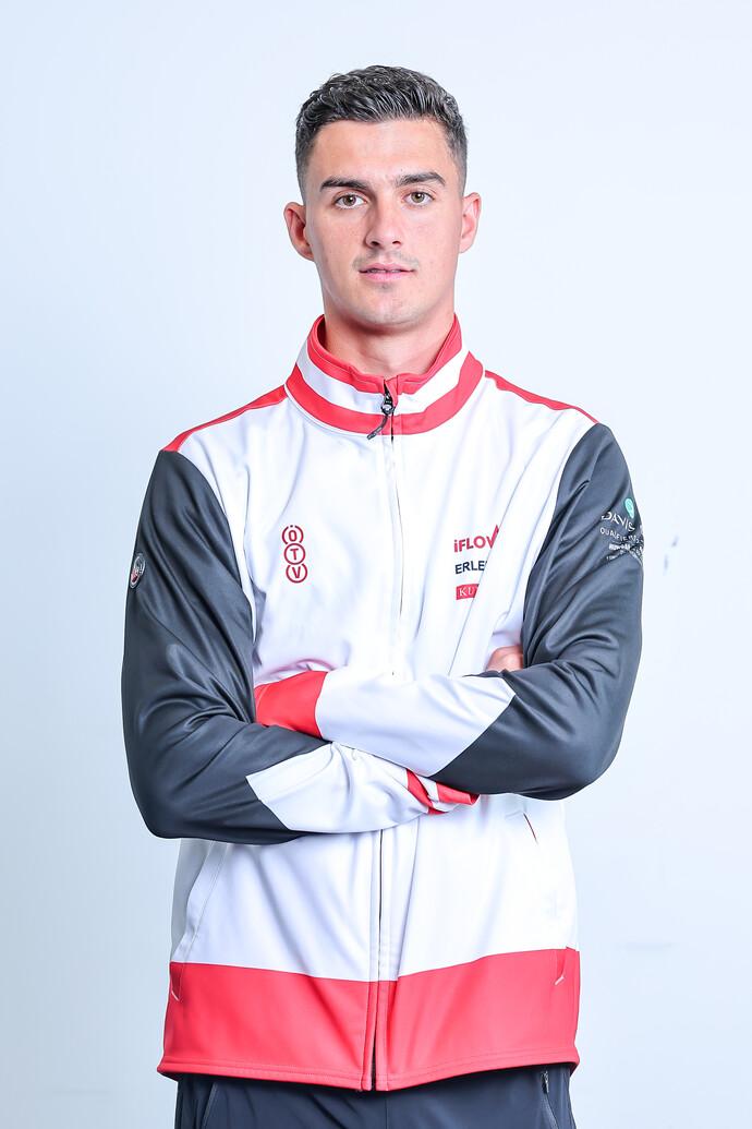 Headshot of Alexander Erler